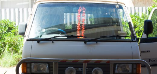 Vista frontale del Mazda E2000