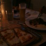 Pizza gorgonzola e coniglio cafe d'amore